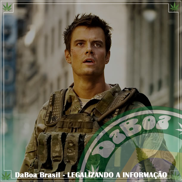 Josh Duhamel fumou maconha em set de novo filme