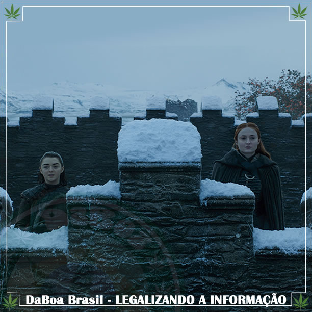 Sansa e Arya Stark de “Game of Thrones” relaxam com maconha