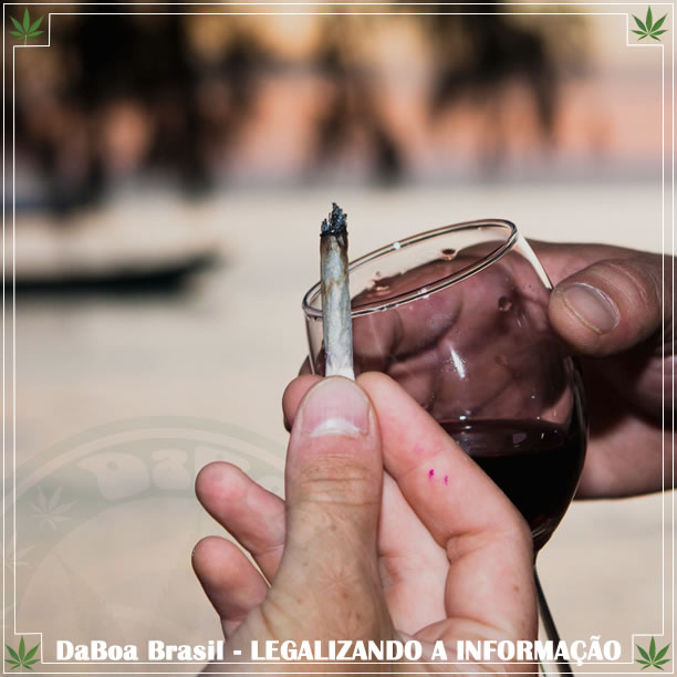 O álcool é mais prejudicial à saúde do cérebro do que a maconha, diz estudo