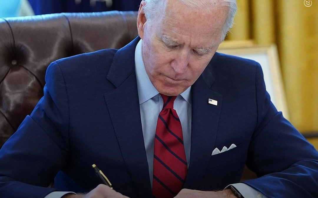 EUA: Biden perdoa parcialmente 75 presos por drogas